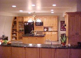 Kitchen From Dining Rooms.jpg (11948 bytes)